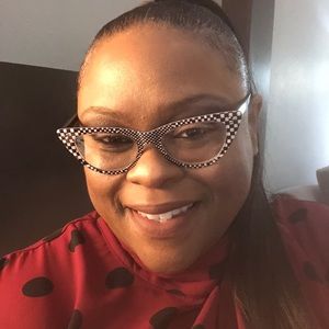 Meet your Posher, Yulanda